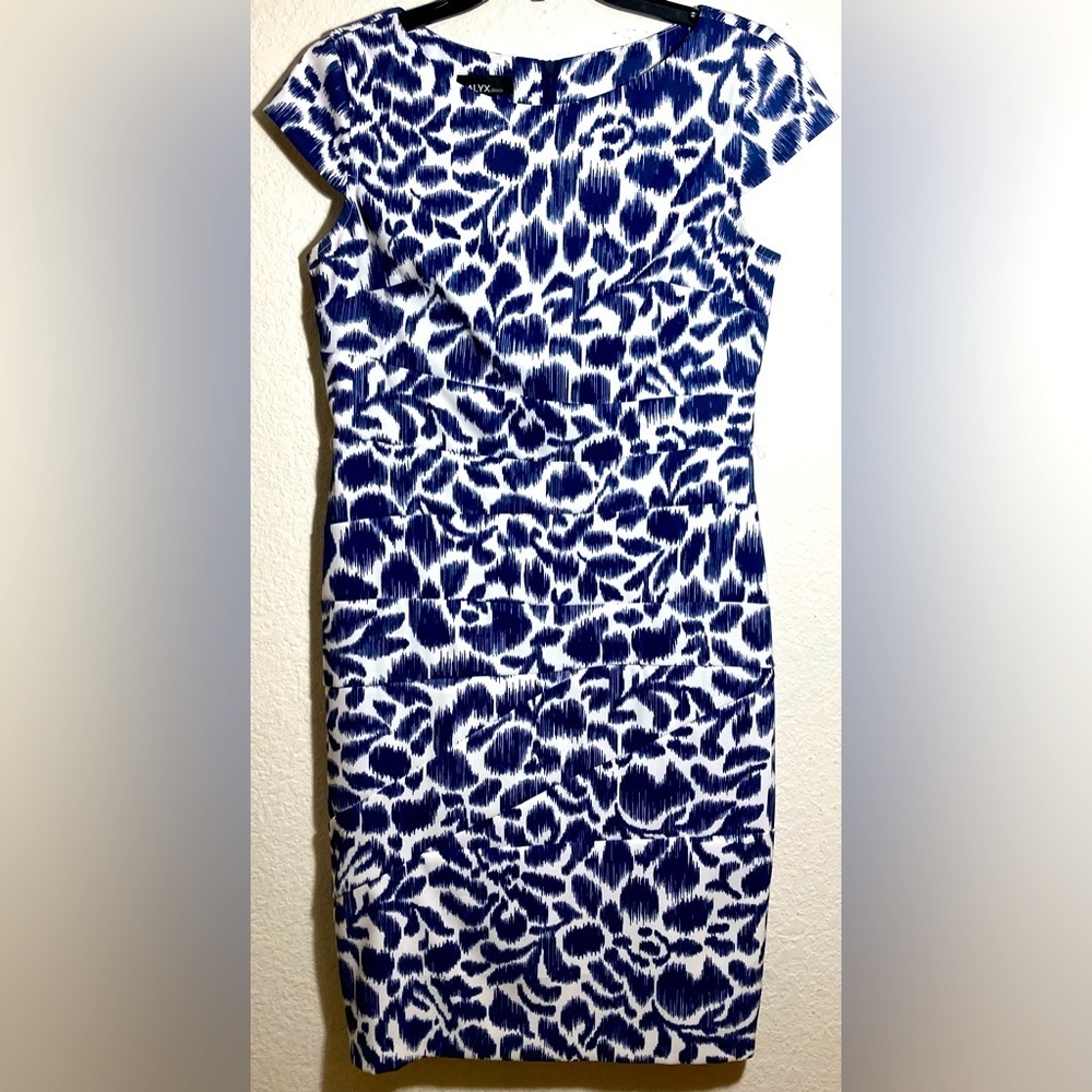 Alyx Short Cap Sleeve Dress Mini Zip Up size 6